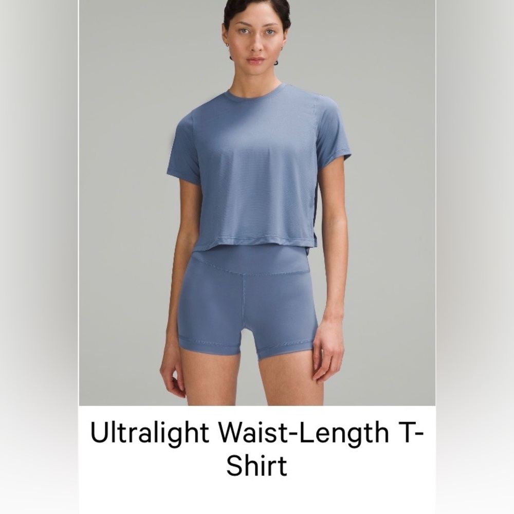 Lululemon cropped T shirt